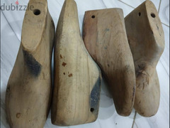 300 جوز قوالب خشبية مستعمله لصنع الأحذية والشباشب